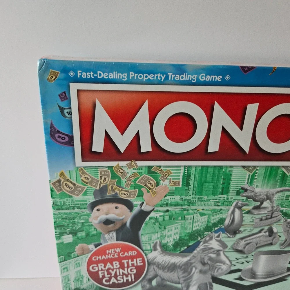 Monopoly Classic Board Game Hasbro - NEW Sealed